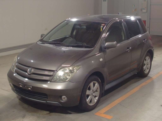 TOYOTA IST