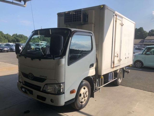 TOYOTA DYNA