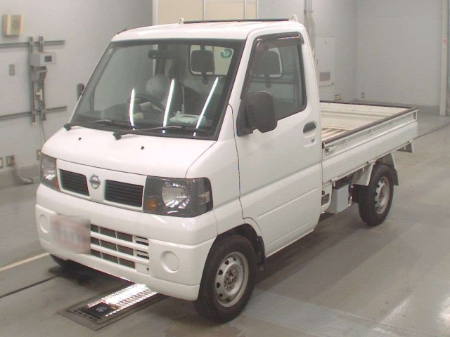 NISSAN CLIPPER TRUCK