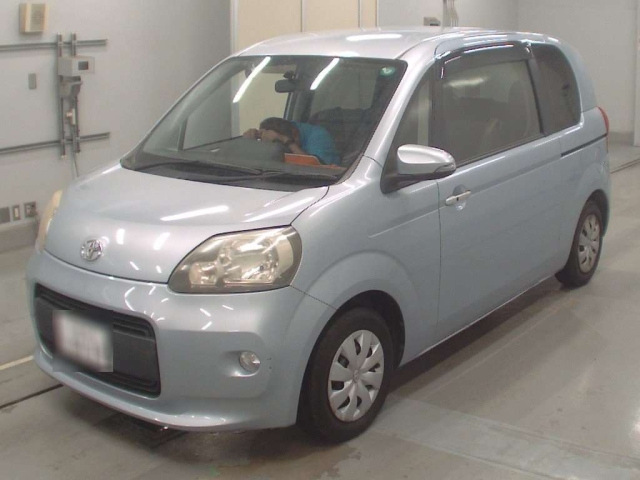 TOYOTA PORTE