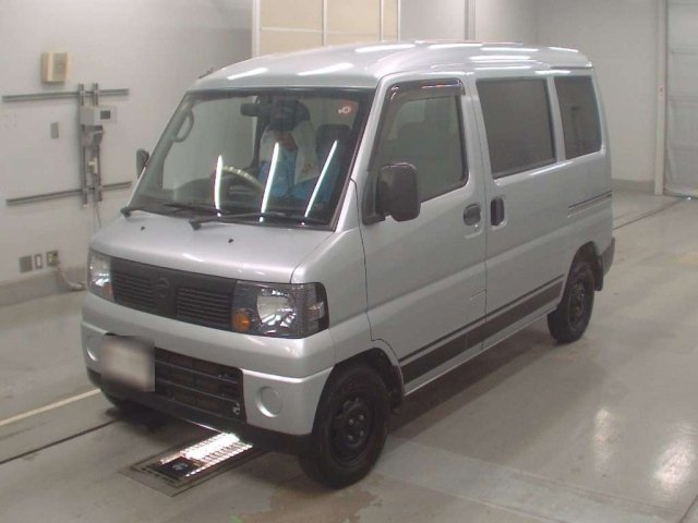 NISSAN CLIPPER VAN