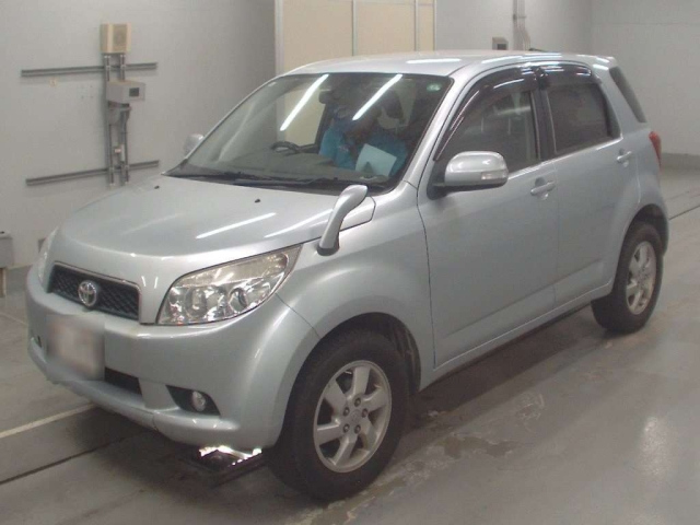 TOYOTA RUSH