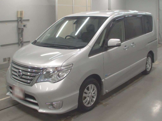 NISSAN SERENA