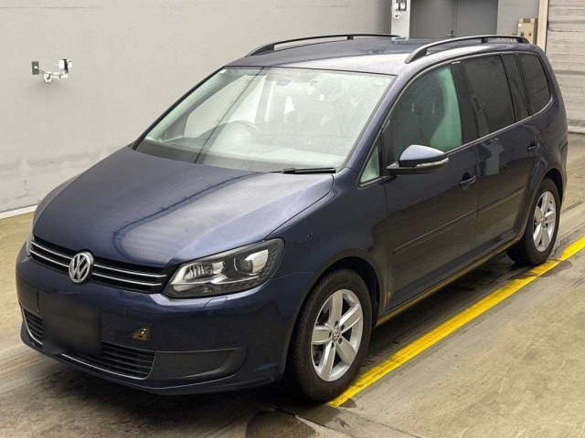VOLKSWAGEN GOLF TOURAN