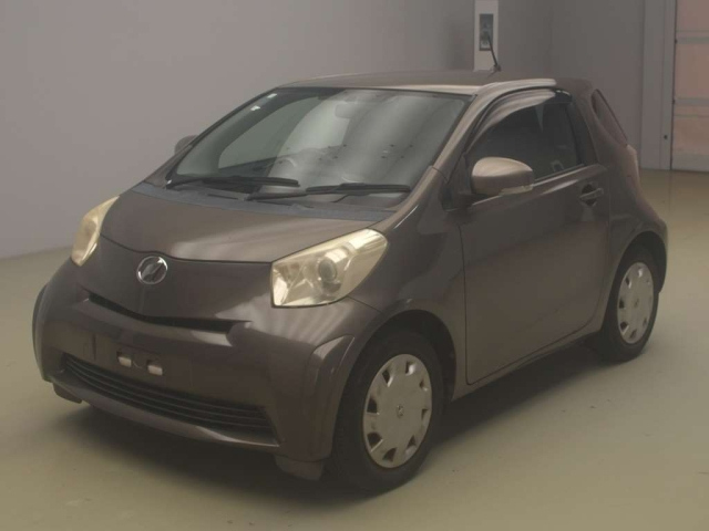 TOYOTA IQ