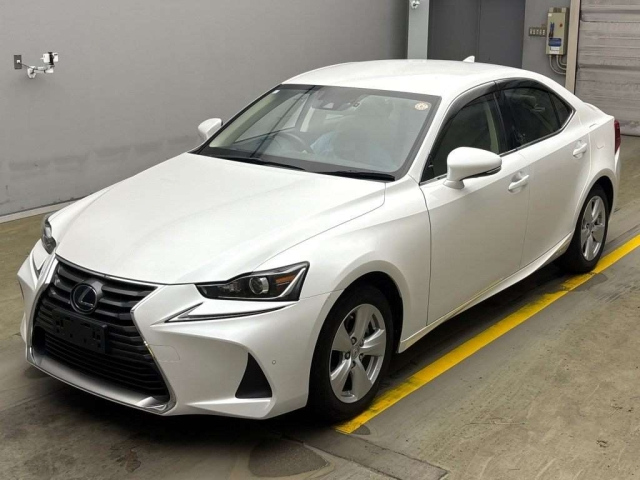 LEXUS IS