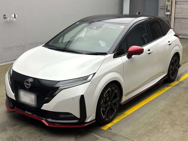 NISSAN AURA