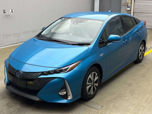 TOYOTA PRIUS PHV