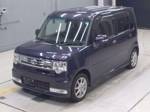 TOYOTA PIXIS SPACE