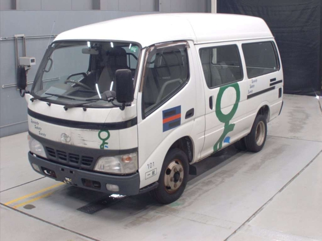 TOYOTA DYNA