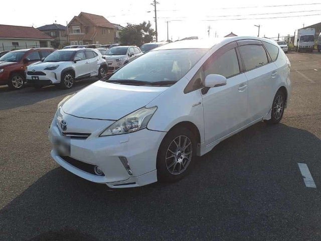 TOYOTA PRIUS ALPHA