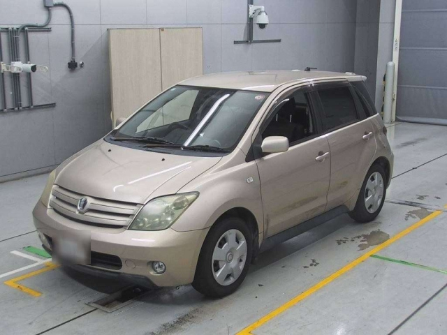 TOYOTA IST