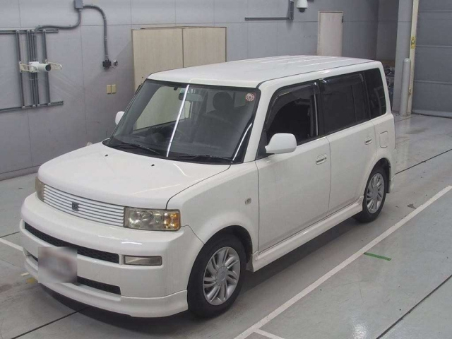 TOYOTA BB