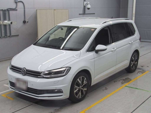 VOLKSWAGEN GOLF TOURAN