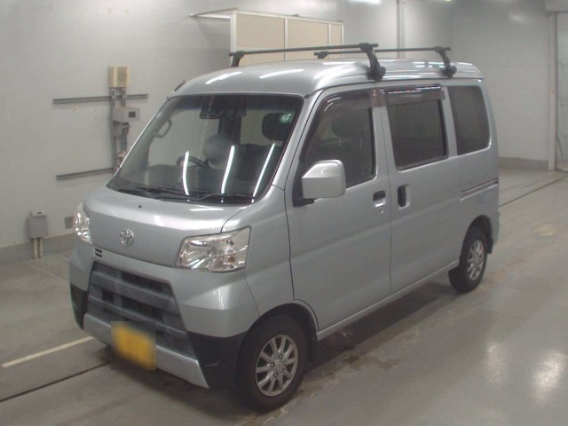 TOYOTA PIXIS VAN