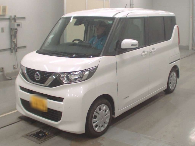 NISSAN ROOX