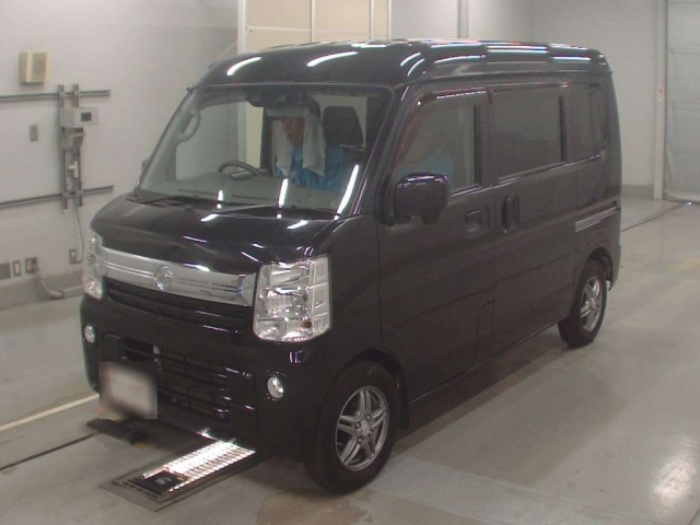NISSAN CLIPPER VAN