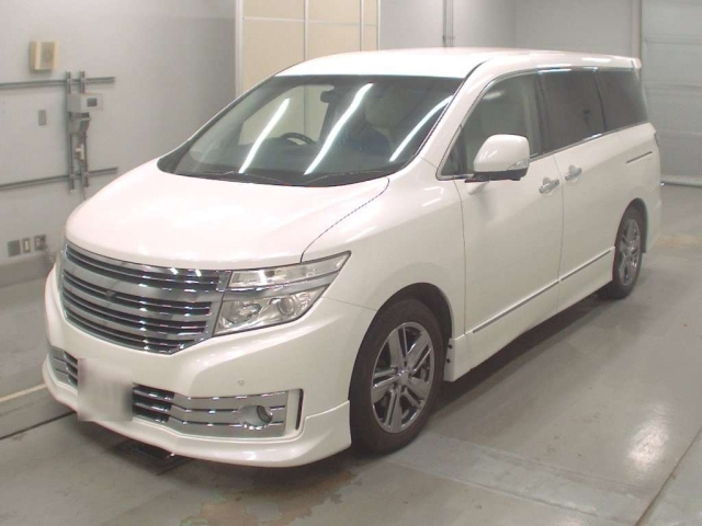 NISSAN ELGRAND