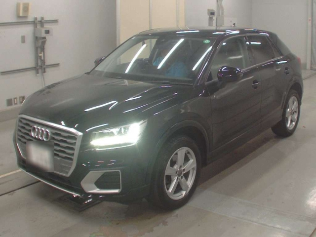 AUDI Q2