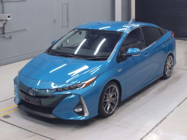 TOYOTA PRIUS PHV
