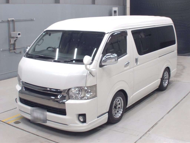 TOYOTA HIACE VAN