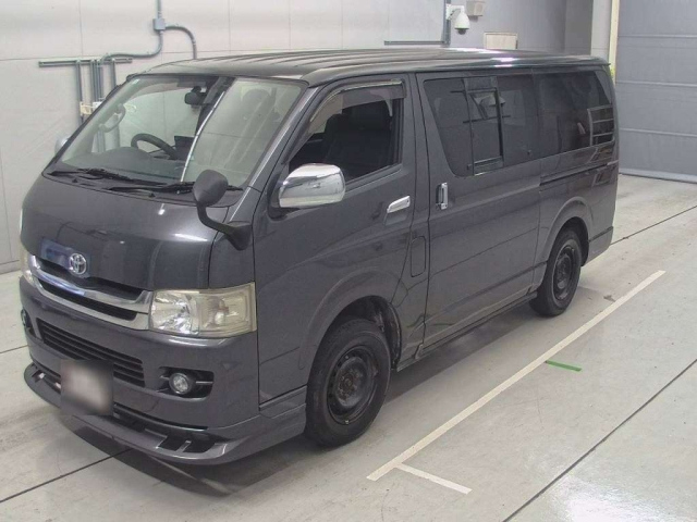 TOYOTA HIACE VAN