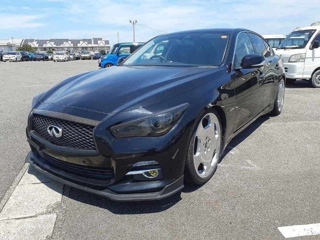 NISSAN SKYLINE