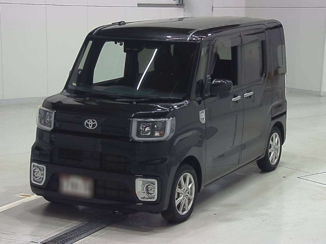 TOYOTA PIXIS MEGA