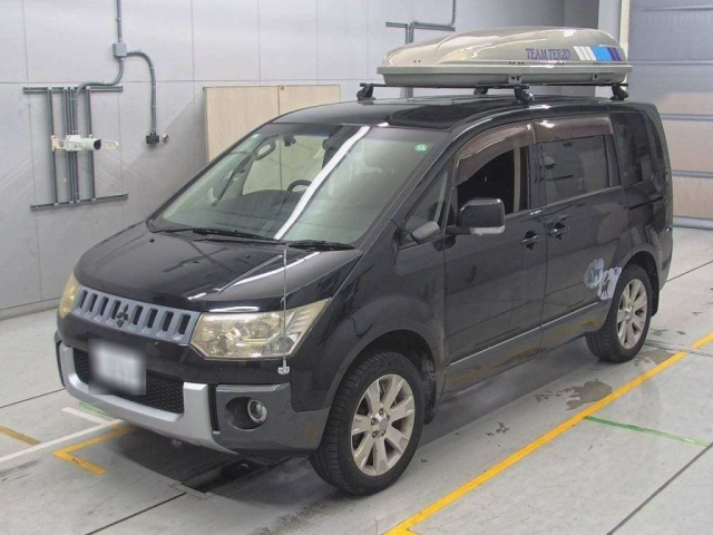 MITSUBISHI DELICA D5