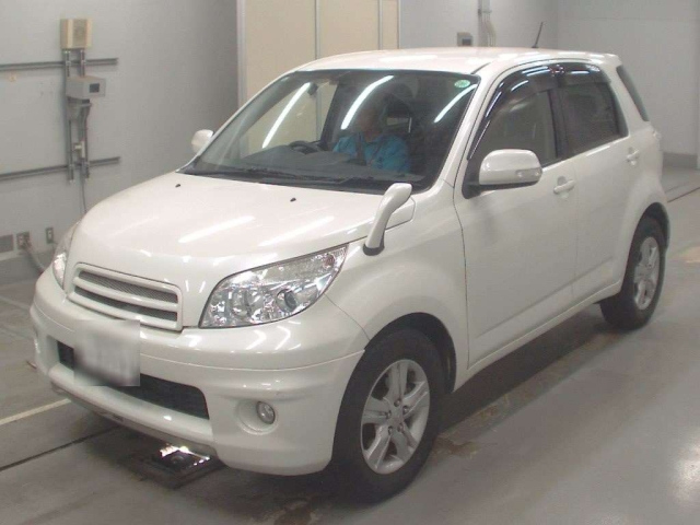 TOYOTA RUSH