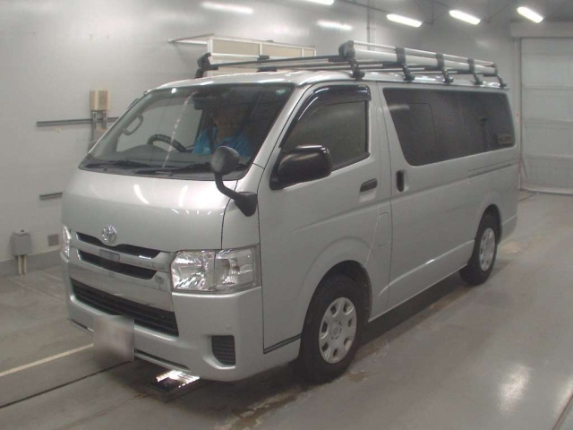 TOYOTA REGIUS ACE VAN
