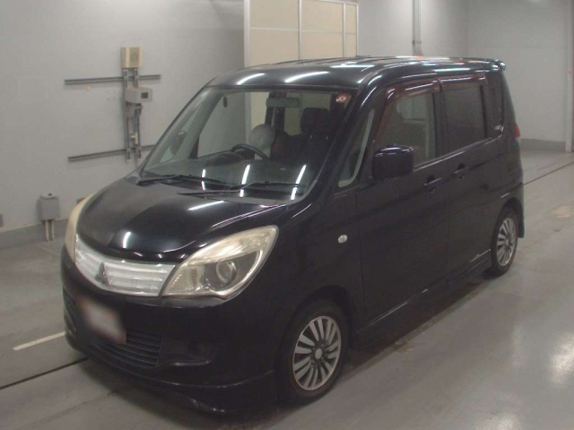 MITSUBISHI DELICA D2