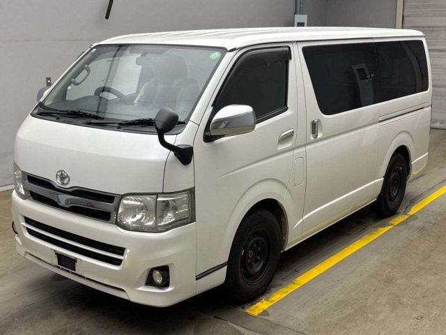 TOYOTA REGIUS ACE VAN