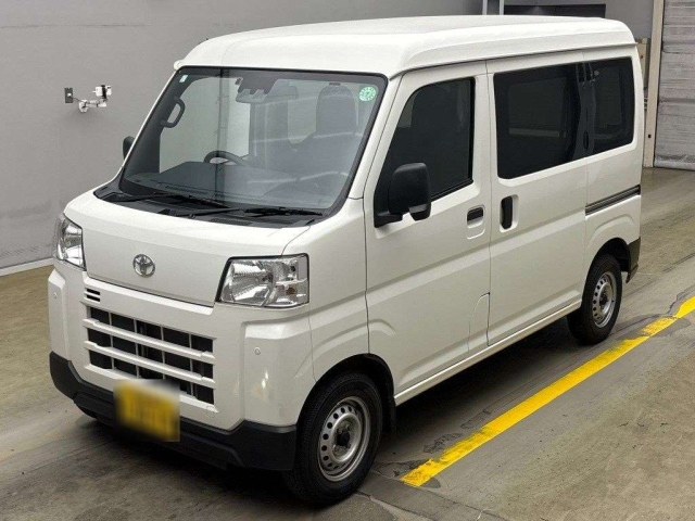 TOYOTA PIXIS VAN