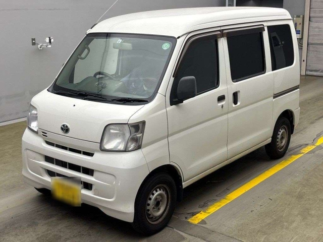 TOYOTA PIXIS VAN