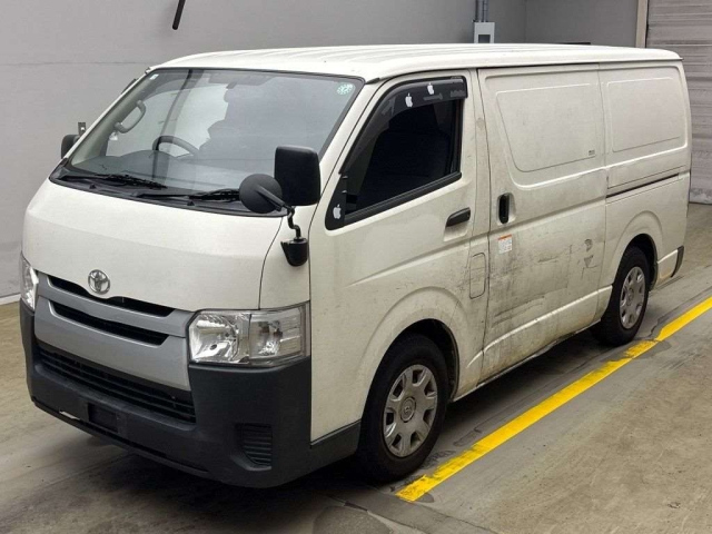 TOYOTA REGIUS ACE VAN