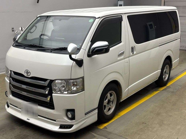 TOYOTA REGIUS ACE VAN