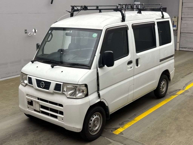 NISSAN CLIPPER VAN