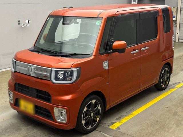 DAIHATSU WAKE
