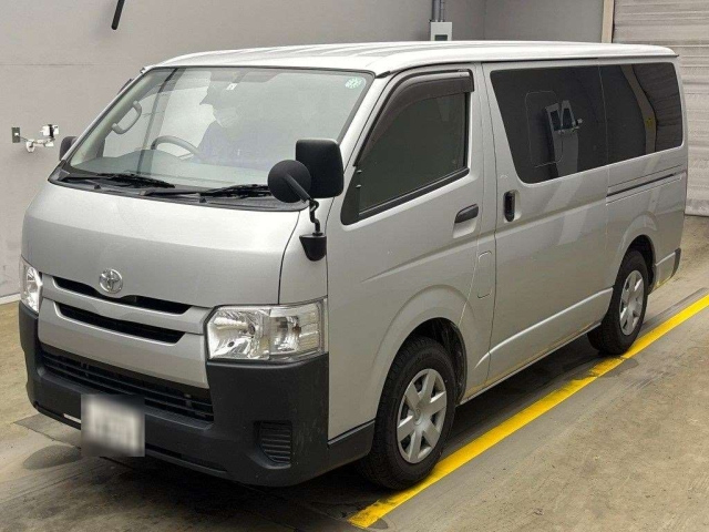 TOYOTA REGIUS ACE VAN