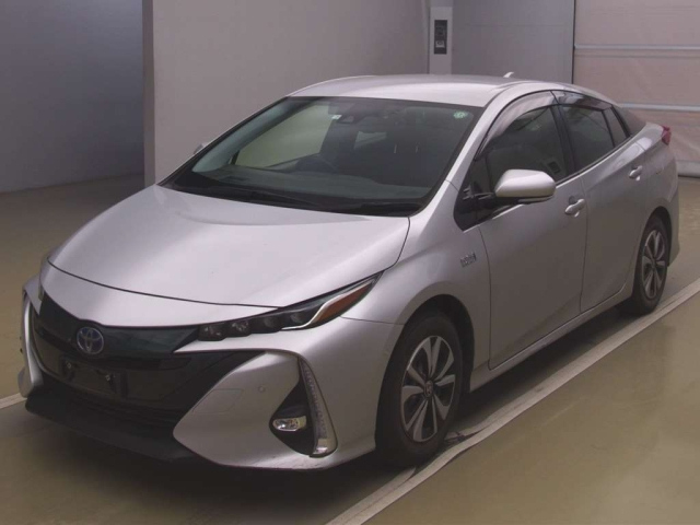 TOYOTA PRIUS PHV
