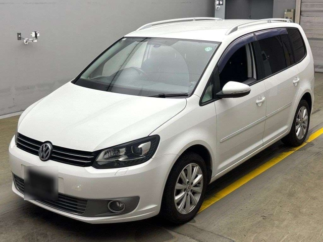 VOLKSWAGEN GOLF TOURAN