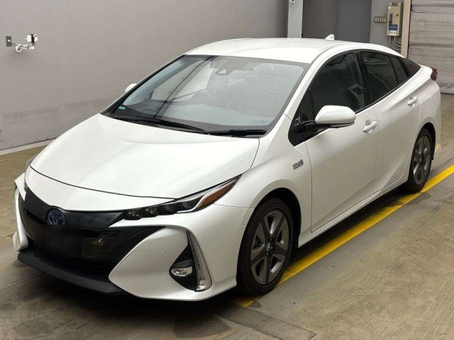 TOYOTA PRIUS PHV