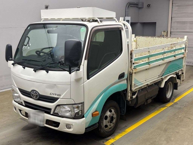 TOYOTA DYNA