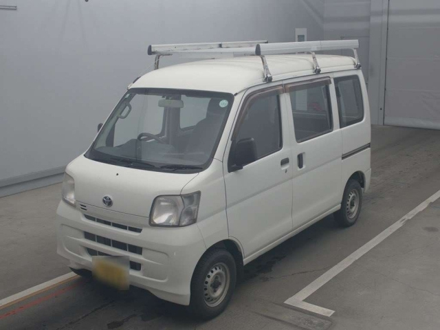 TOYOTA PIXIS VAN