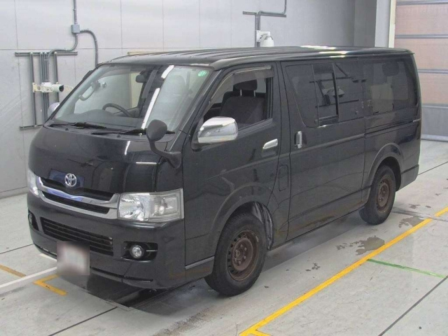 TOYOTA HIACE VAN
