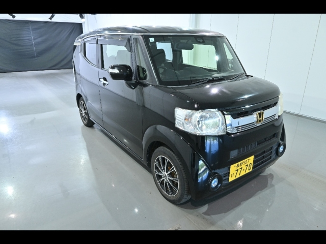 HONDA N BOX SLASH