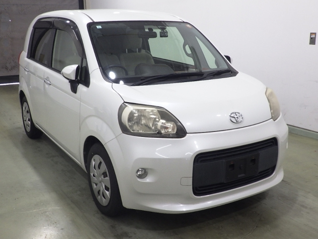 TOYOTA PORTE