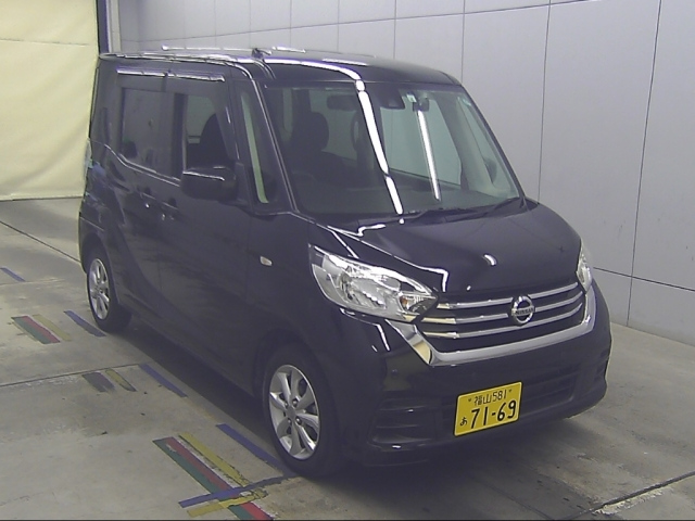 NISSAN DAYZ ROOX