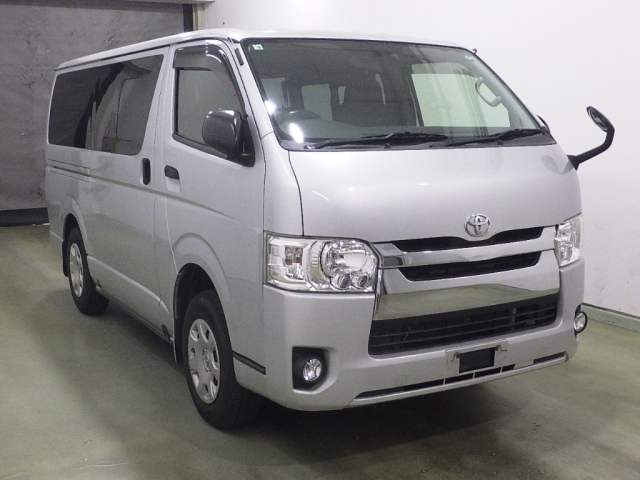 TOYOTA REGIUS ACE VAN